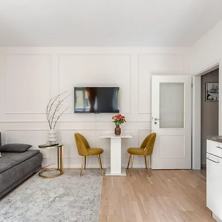 Anytime Holiday- Wenceslav Apartment *